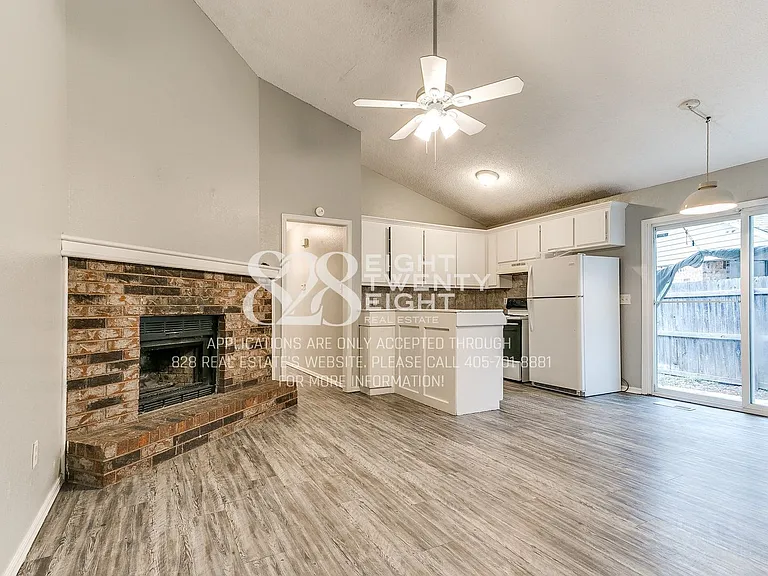 4304-4306 Harvard Rd — Photo 8