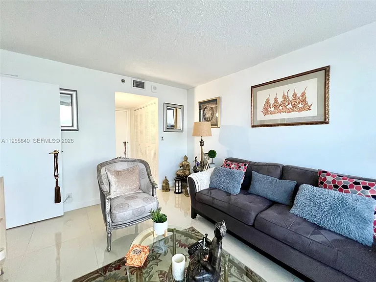 7601 E Treasure Dr #1817 — Photo 20
