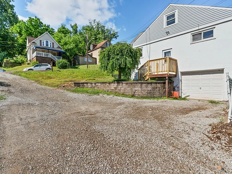 338 Meadow Ave — Photo 17