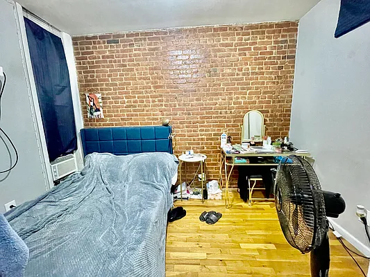 Rented by R New York | media 84