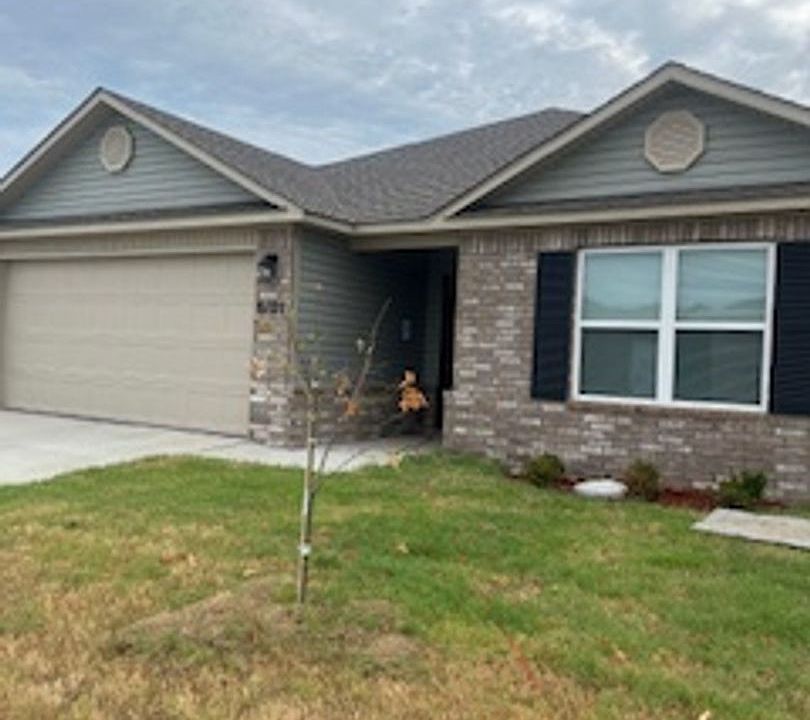 1st image of 8107 Regency Way