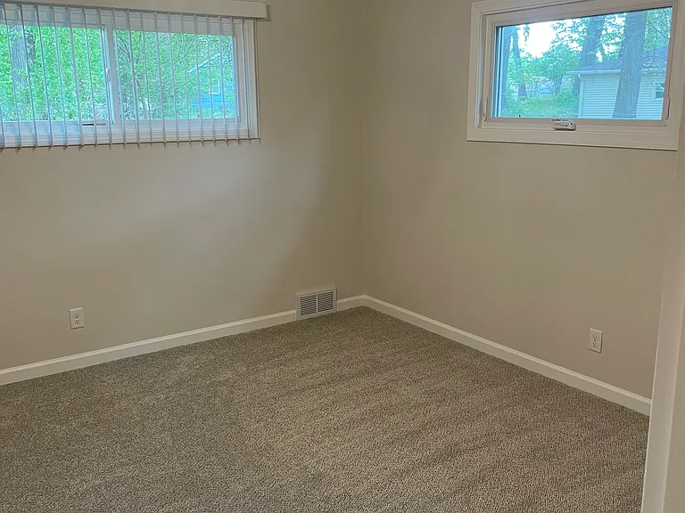 317 Country Club Ter — Photo 13
