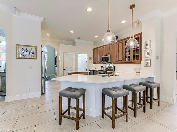 5th image of 9142 Hollow Pine DR
