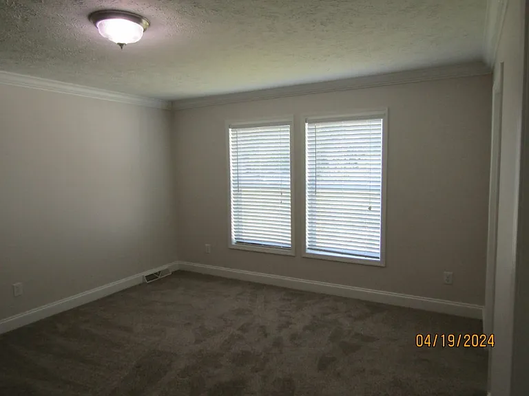 2130-HWY 111th — Photo 16