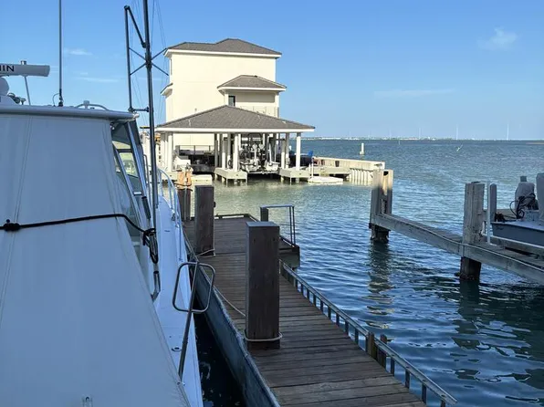 191 Isabella Point Dr, Port Isabel, TX 78578