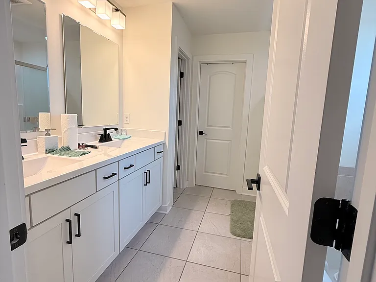 5551 Brompton Dr — Photo 18