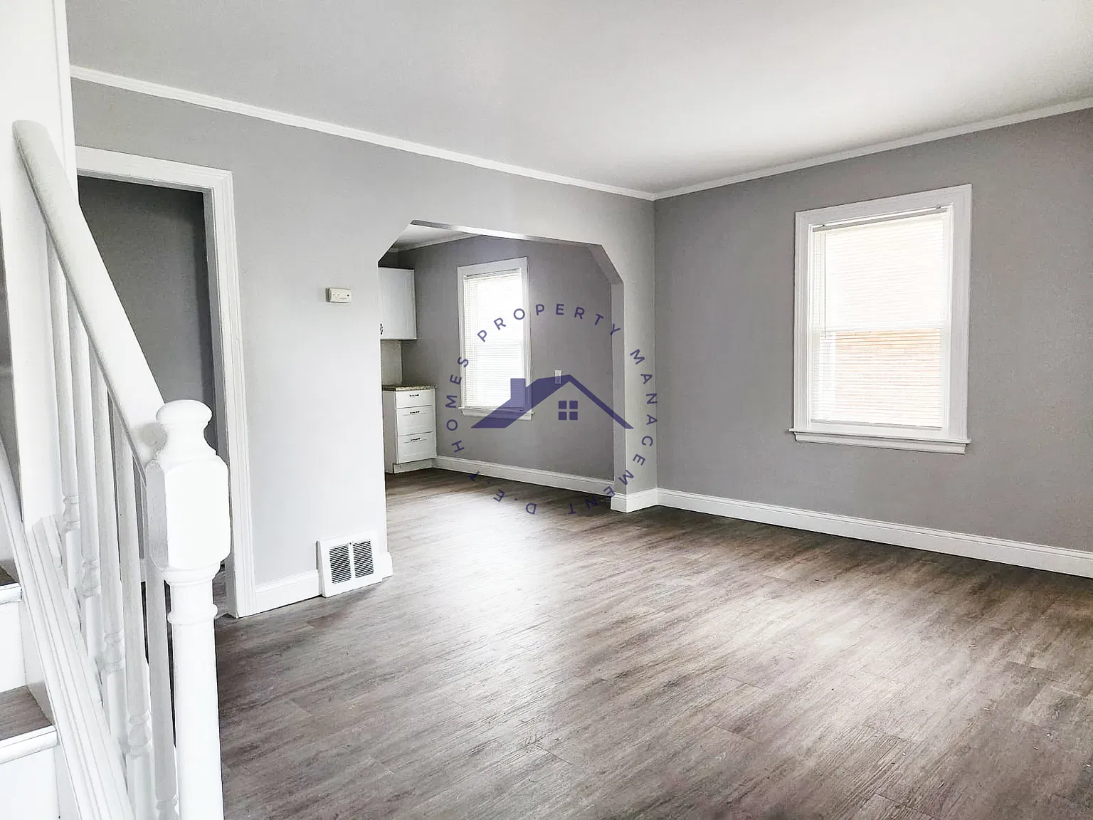 4 bed, $1,400 — Photo 2