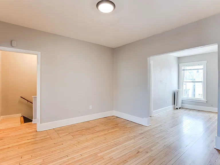 424 Smith — Photo 21
