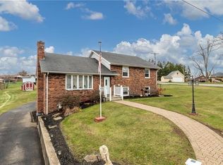 155 Gourley Ln, Monaca, PA