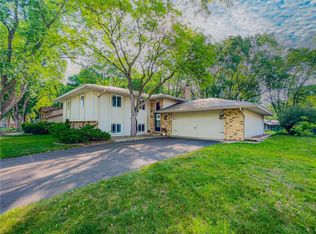 6804 Cottonwood Ln N, Maple Grove, MN 55369