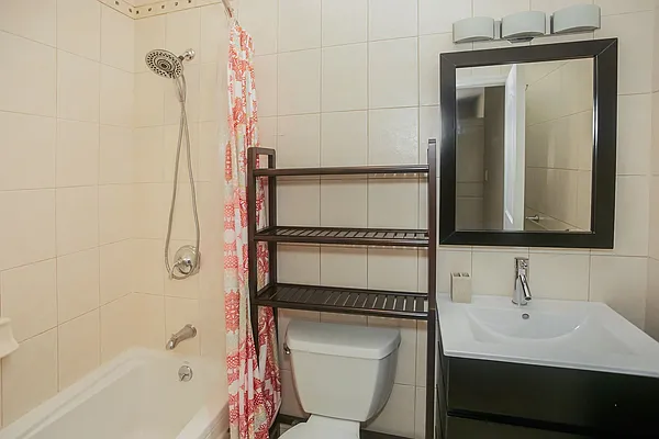 Sold by Remax Edge | media 16