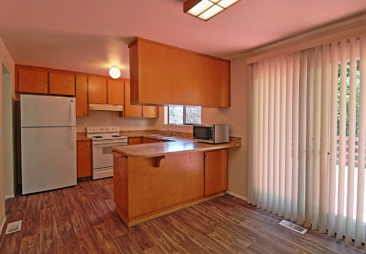 Woodinville Rental Available Now! — Photo 3