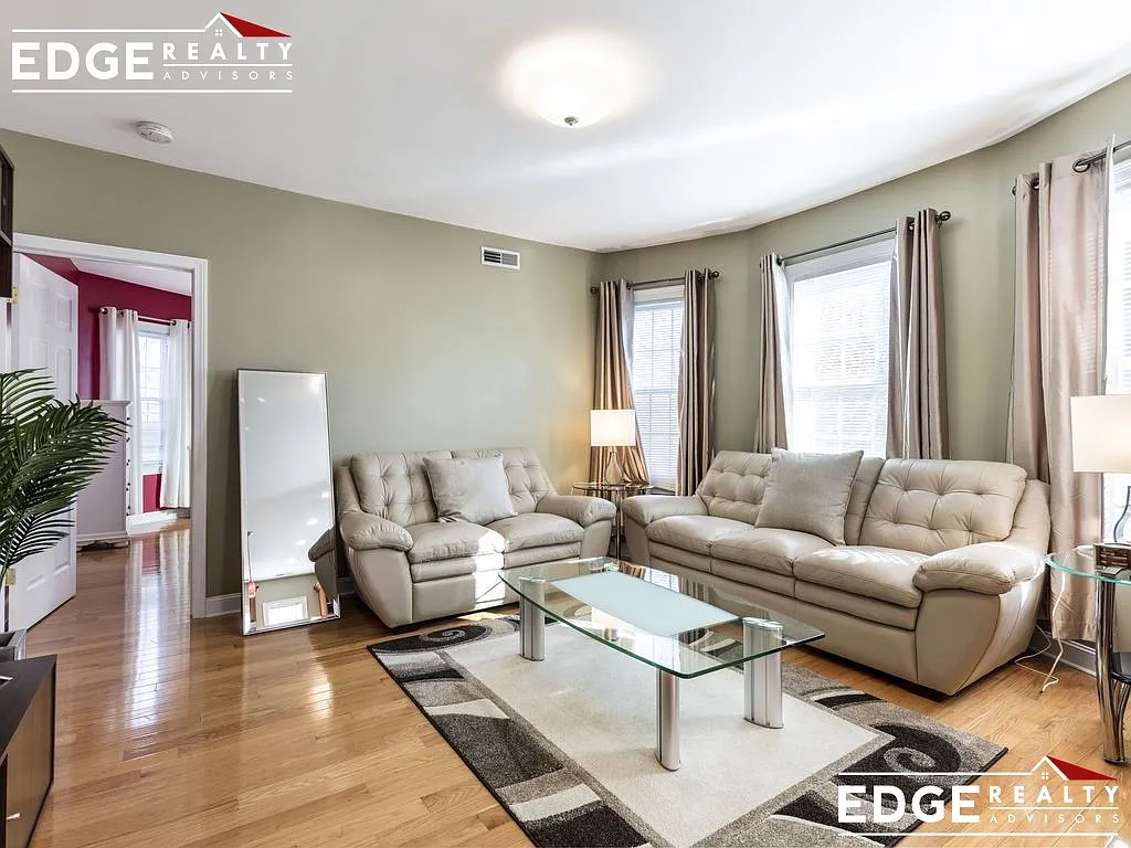5 bed, 4.0 bath, $7,500 — Photo 4