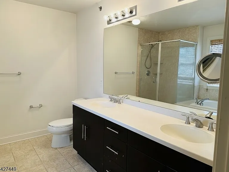 64 Bloomfield Ave — Photo 7