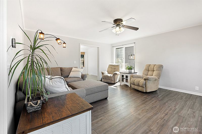 4th image of 3680 Birch Terrace Drive