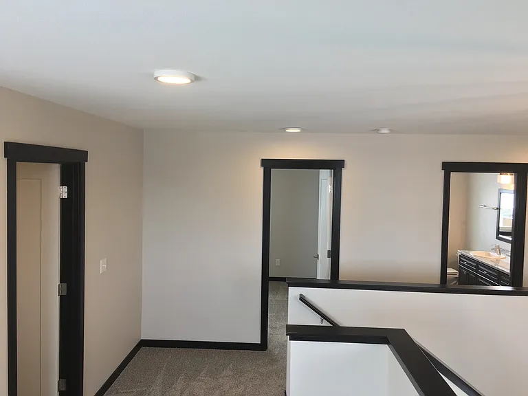 2303 N Landon Ln — Photo 21