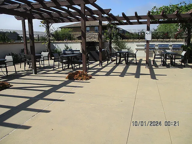 6596 Calle Koral — Photo 2