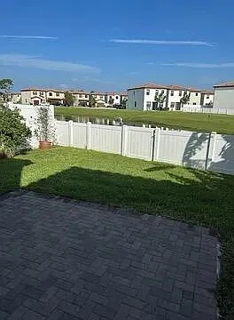 3016 King Palm Way — Photo 4