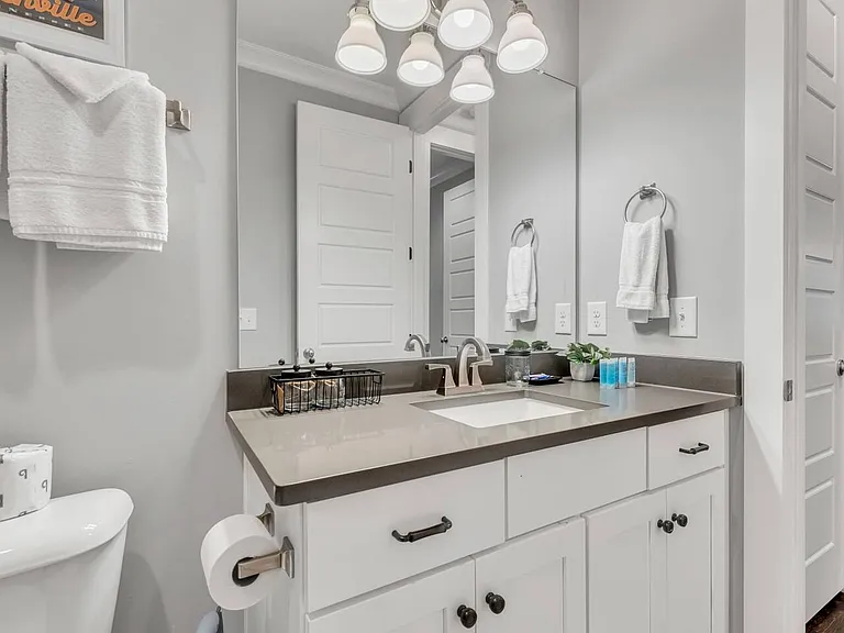 1815 Ridley Blvd #7 — Photo 37