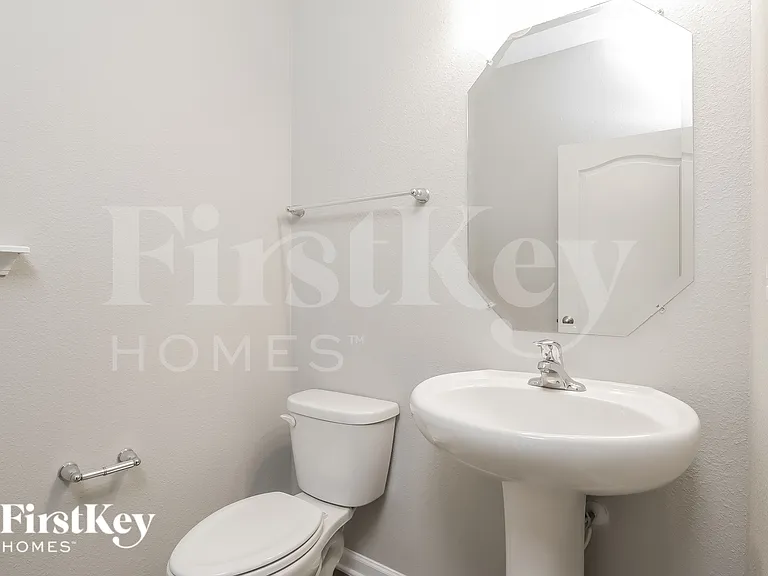 3918 Heatherbrook Pl — Photo 14