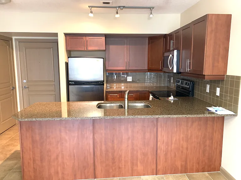 500 Palisades Way — Photo 3