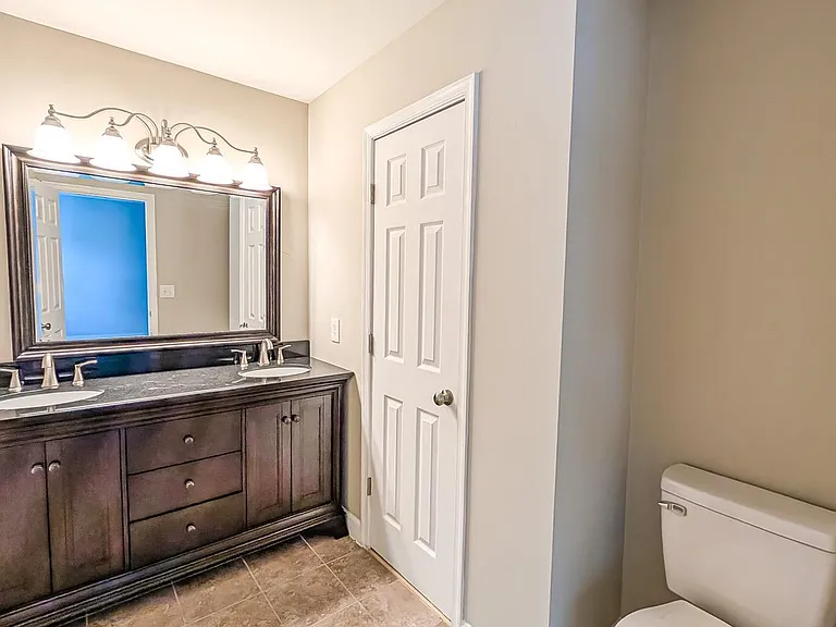 21530 Warwick Ct — Photo 31
