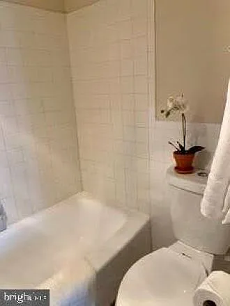 1420 N St NW #1007 — Photo 14