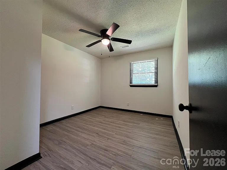 1214 Northwoods Dr — Photo 10