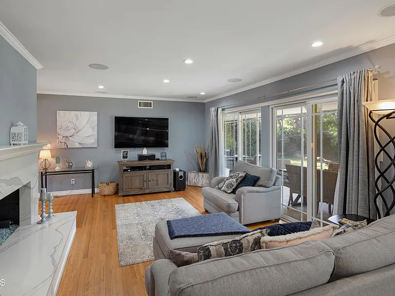 142 W Santa Anita Ter — Photo 20