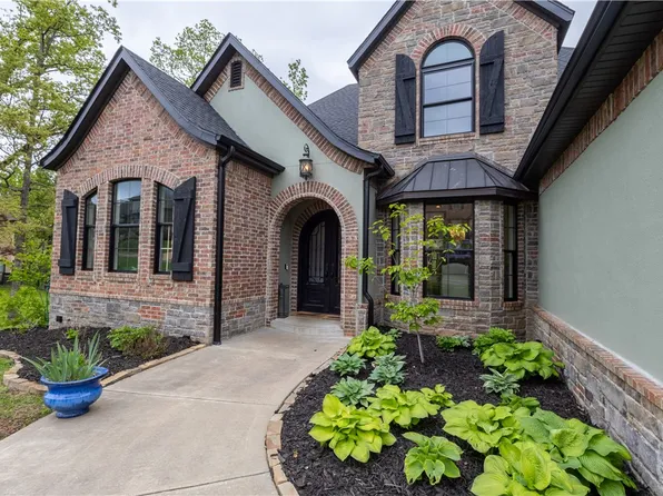 1602 NE Chapel Hill Dr, Bentonville, AR 72712