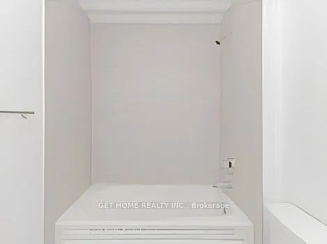 95 Dundas St W #303 — Photo 29