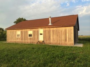 1454 W Fairgrove Rd, Caro, MI 48723