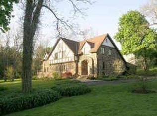 75 Clover Hills Dr, Rochester, NY 14618