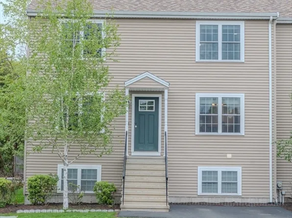 39 Hayward St #9, Braintree, MA 02184