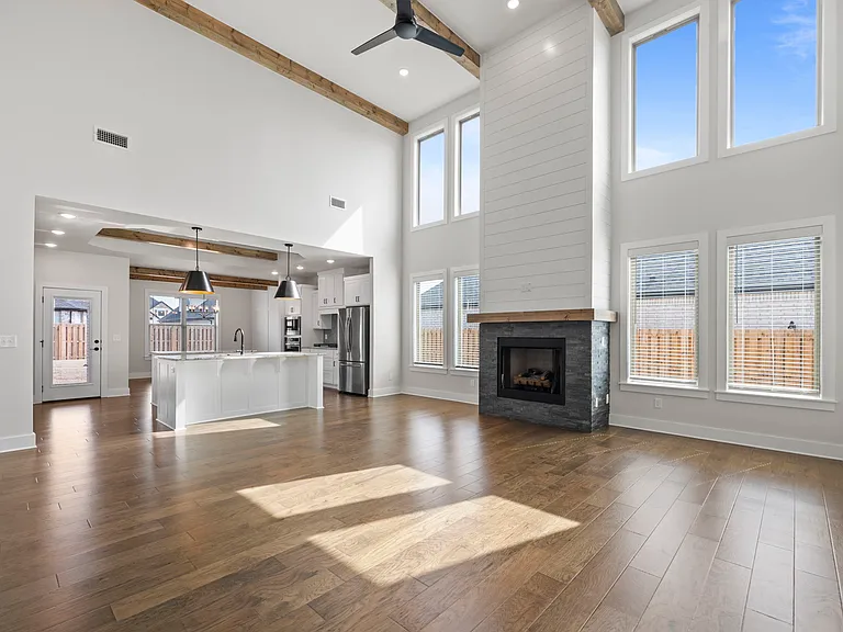 1110 Montieri Dr — Photo 20