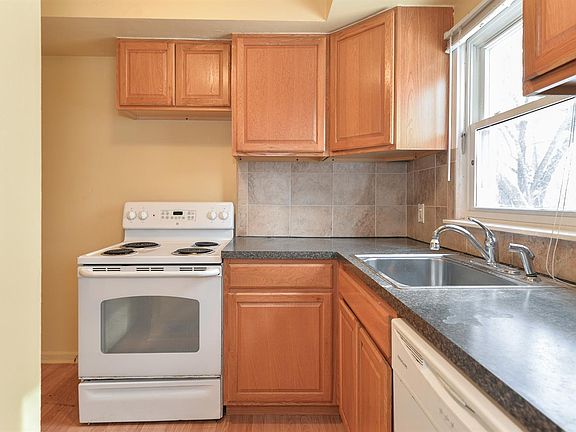 5th image of 515 Snyder Ave