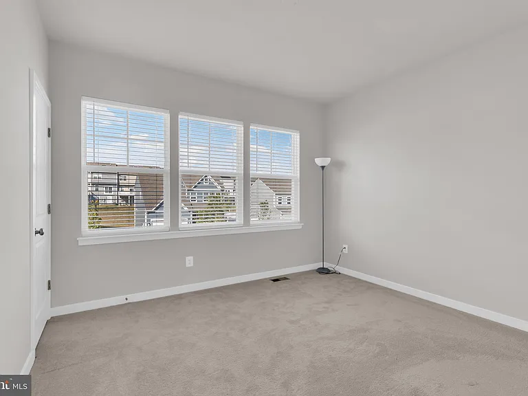 131 Thornton Way — Photo 24