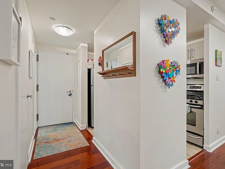 219 S 18th St #29-1016 — Photo 8