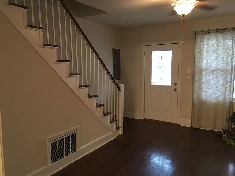 3202 Q St — Photo 3