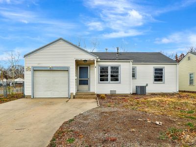 2002 S Green St, Wichita, KS, 67211