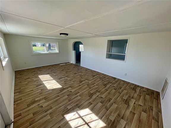5th image of 5101 Pundt Rd