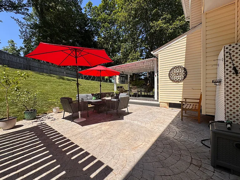 69 Spring Lake Dr — Photo 41