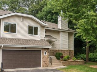 1605 Clemson Dr #B, Eagan, MN 55122