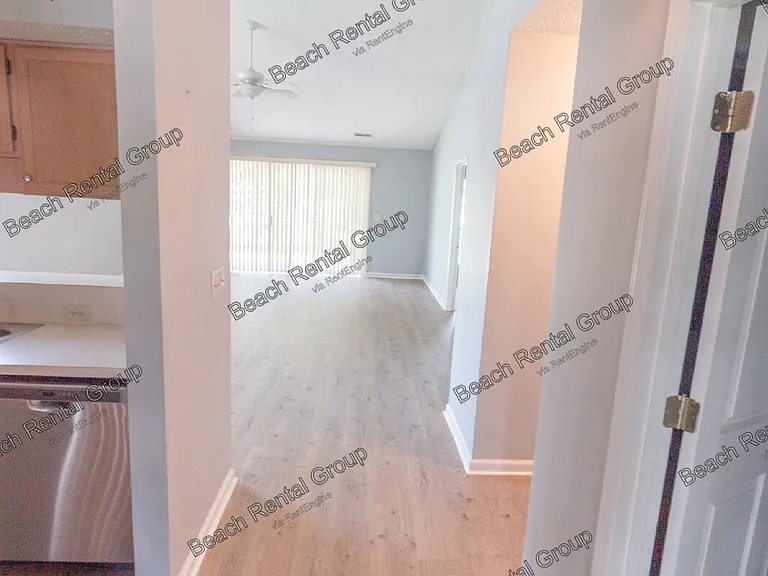 6661 Wisteria Dr — Photo 4