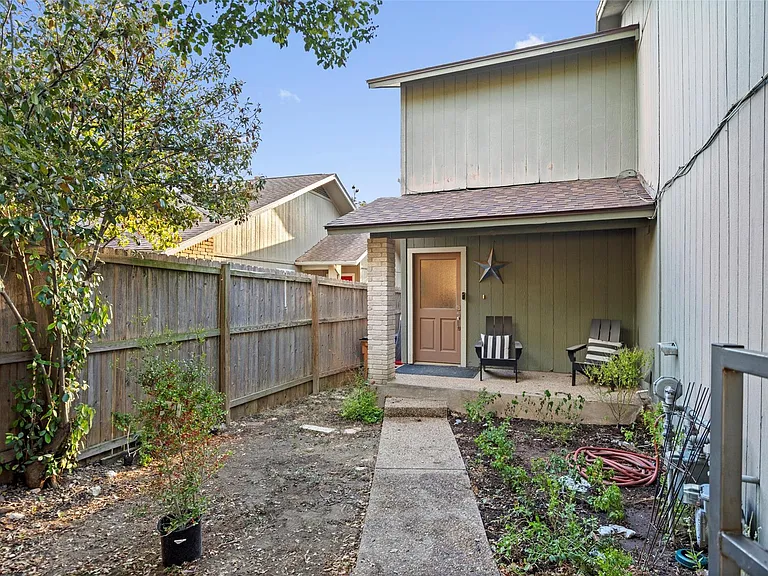 6492 Hart Ln — Photo 1