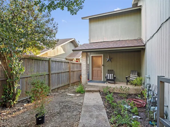 6492 Hart Ln, Austin, TX 78731