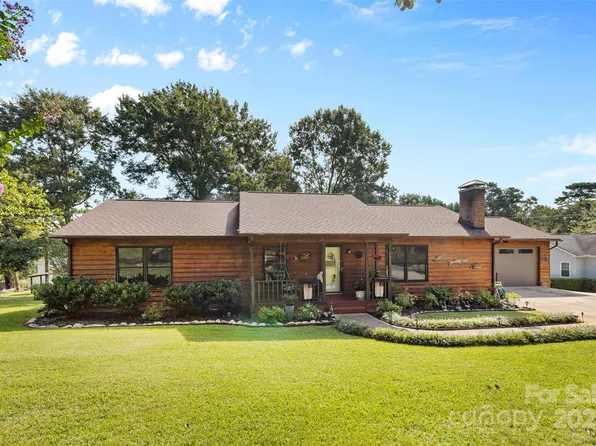 4920 Surfwood Dr, Sherrills Ford, NC 28673