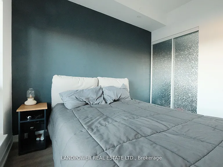 7950 Bathurst St #313 — Photo 12