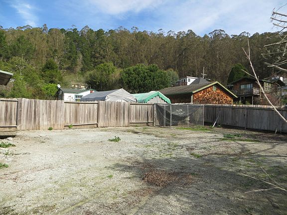 3rd image of 951 Malaga St