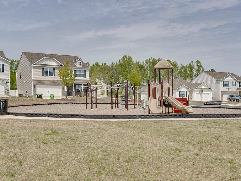 213 Moore Creek Dr — Photo 32